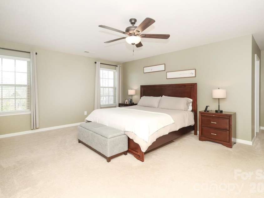 17417 Snug Harbor Drive, Charlotte, NC 28278.  MLS# CAR4345334, YatesRealty ID 13352. 