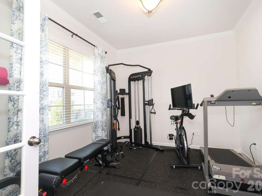 17417 Snug Harbor Drive, Charlotte, NC 28278.  MLS# CAR4345334, YatesRealty ID 13352. Flex Space or Office
