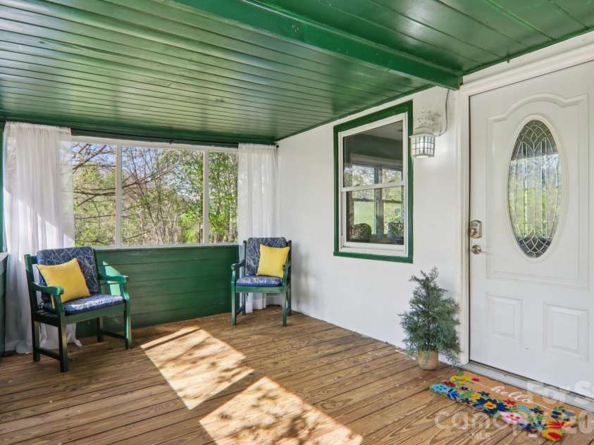 74 Link Circle, Maggie Valley, NC 28751.  MLS# CAR4369543, YatesRealty ID 13353. 