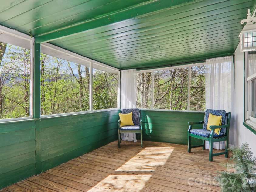 74 Link Circle, Maggie Valley, NC 28751.  MLS# CAR4369543, YatesRealty ID 13353. 