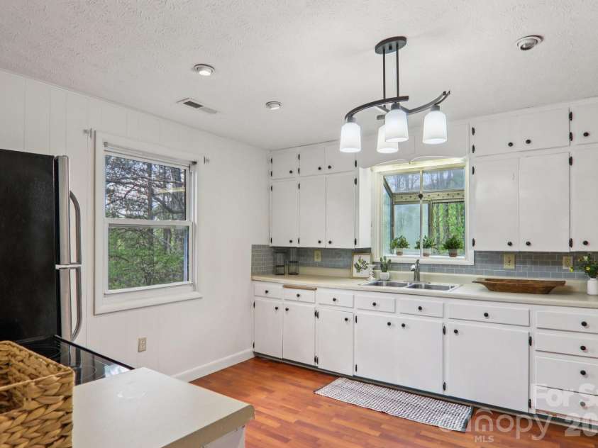 74 Link Circle, Maggie Valley, NC 28751.  MLS# CAR4369543, YatesRealty ID 13353. 