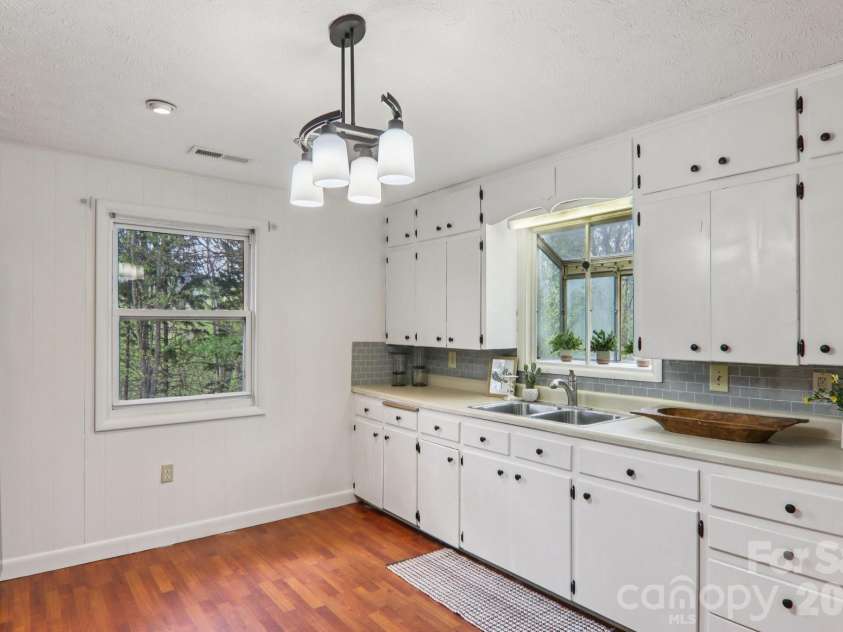 74 Link Circle, Maggie Valley, NC 28751.  MLS# CAR4369543, YatesRealty ID 13353. 
