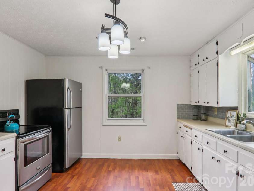 74 Link Circle, Maggie Valley, NC 28751.  MLS# CAR4369543, YatesRealty ID 13353. 