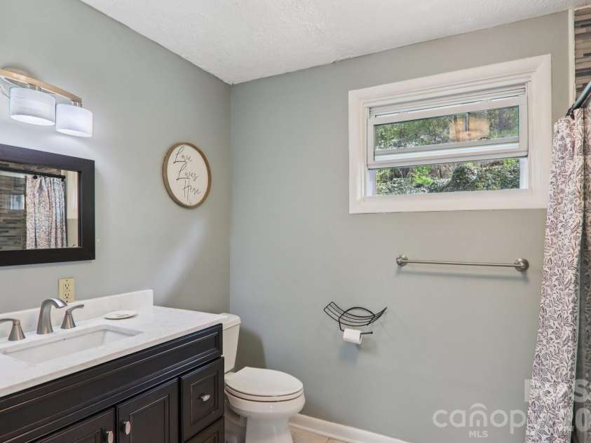 74 Link Circle, Maggie Valley, NC 28751.  MLS# CAR4369543, YatesRealty ID 13353. 
