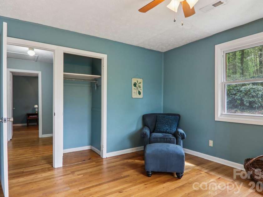 74 Link Circle, Maggie Valley, NC 28751.  MLS# CAR4369543, YatesRealty ID 13353. 