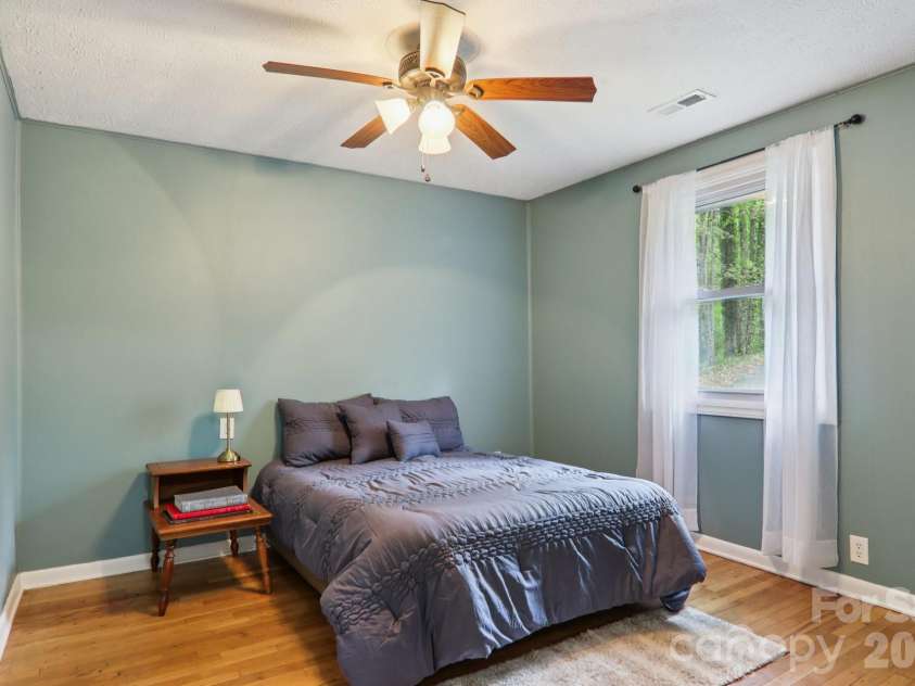 74 Link Circle, Maggie Valley, NC 28751.  MLS# CAR4369543, YatesRealty ID 13353. 