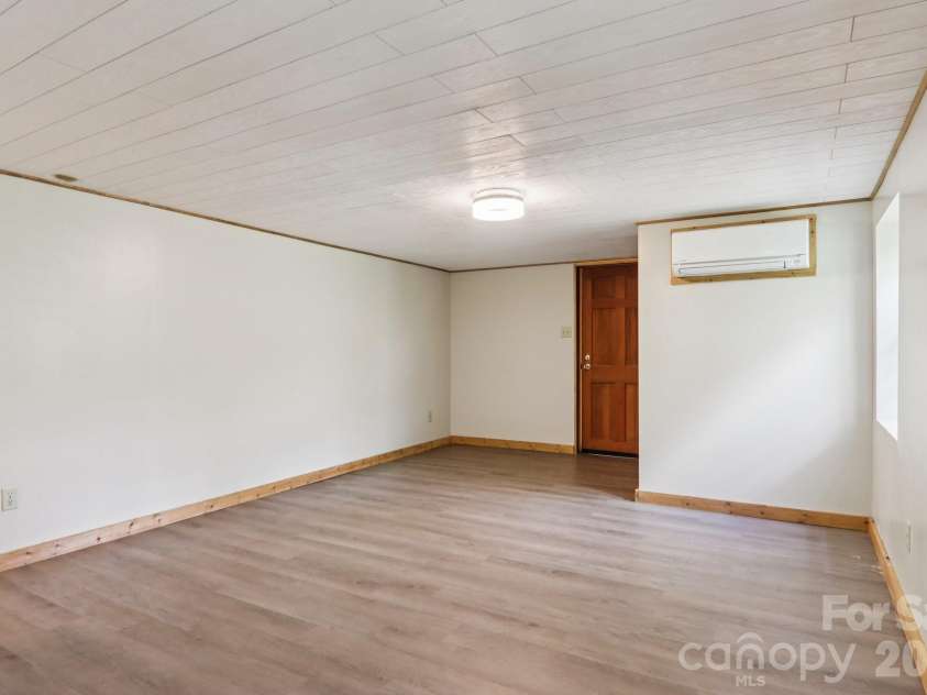 74 Link Circle, Maggie Valley, NC 28751.  MLS# CAR4369543, YatesRealty ID 13353. 