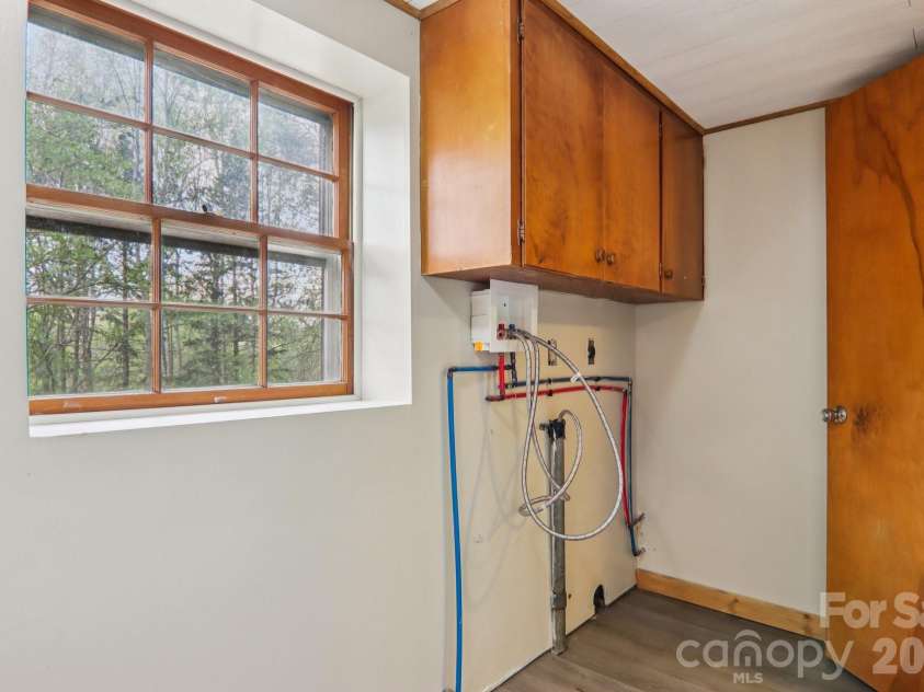 74 Link Circle, Maggie Valley, NC 28751.  MLS# CAR4369543, YatesRealty ID 13353. 