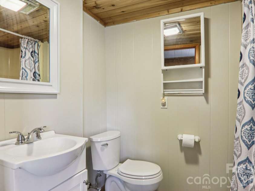 74 Link Circle, Maggie Valley, NC 28751.  MLS# CAR4369543, YatesRealty ID 13353. 