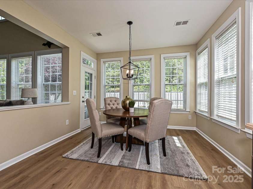 9700 Ravenscroft Lane, Concord, NC 28027.  MLS# CAR4256328, YatesRealty ID 13353. Breakfast Area