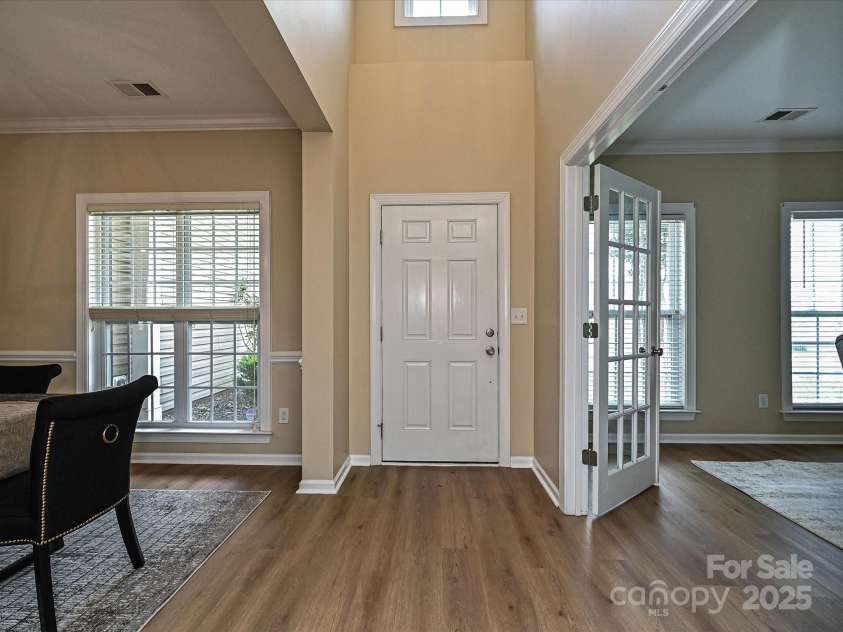 9700 Ravenscroft Lane, Concord, NC 28027.  MLS# CAR4256328, YatesRealty ID 13353. Foyer