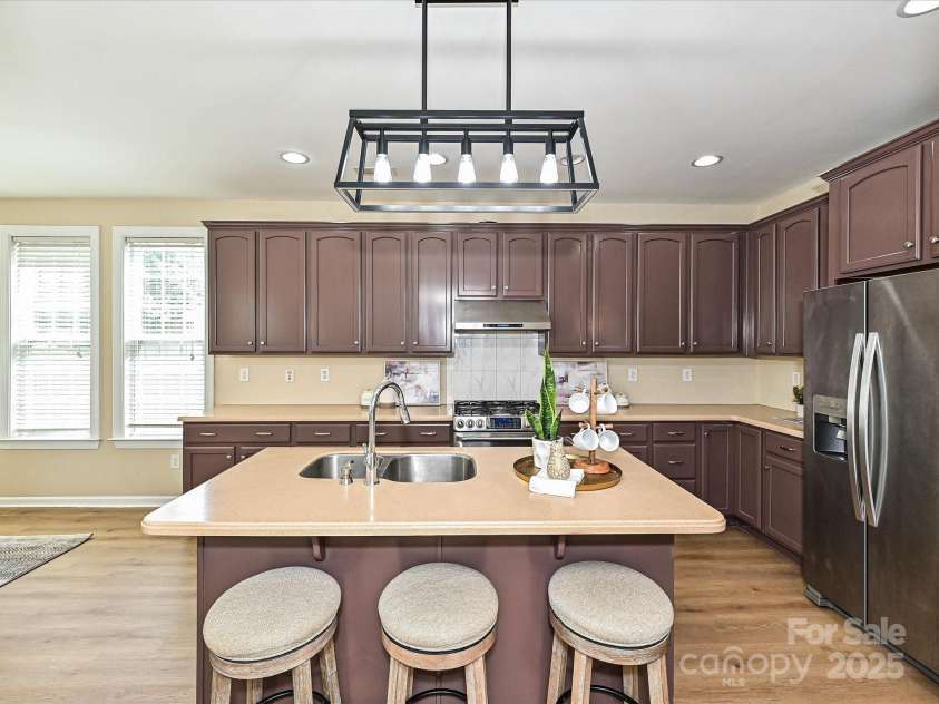 9700 Ravenscroft Lane, Concord, NC 28027.  MLS# CAR4256328, YatesRealty ID 13353. Kitchen