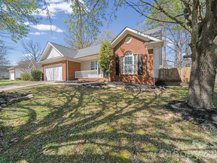 1613 Winthrop Lane, Monroe, NC 28110.  MLS# CAR4358139, YatesRealty ID 13357. 