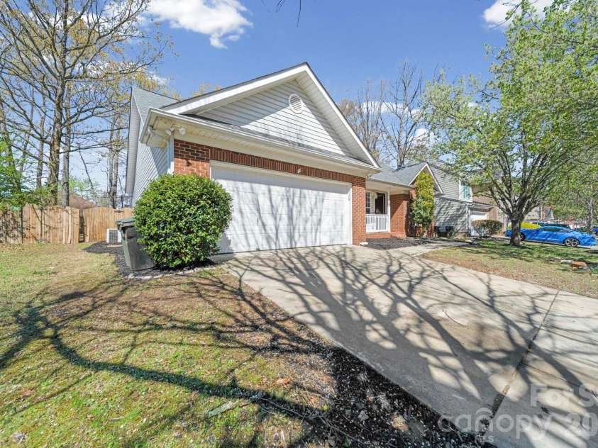 1613 Winthrop Lane, Monroe, NC 28110.  MLS# CAR4358139, YatesRealty ID 13357. 