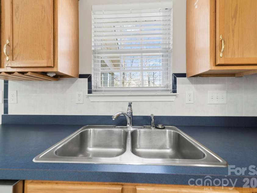1613 Winthrop Lane, Monroe, NC 28110.  MLS# CAR4358139, YatesRealty ID 13357. 