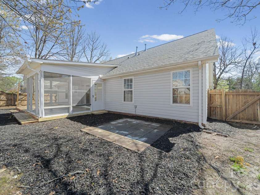 1613 Winthrop Lane, Monroe, NC 28110.  MLS# CAR4358139, YatesRealty ID 13357. 