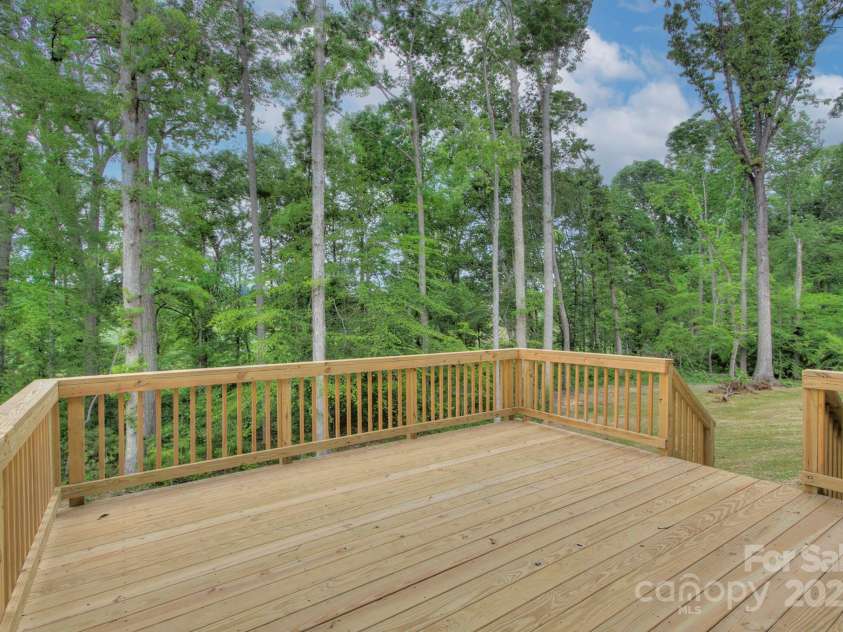 1025 Harrogate Drive, Bessemer City, NC 28016.  MLS# CAR4259820, YatesRealty ID 13358. 