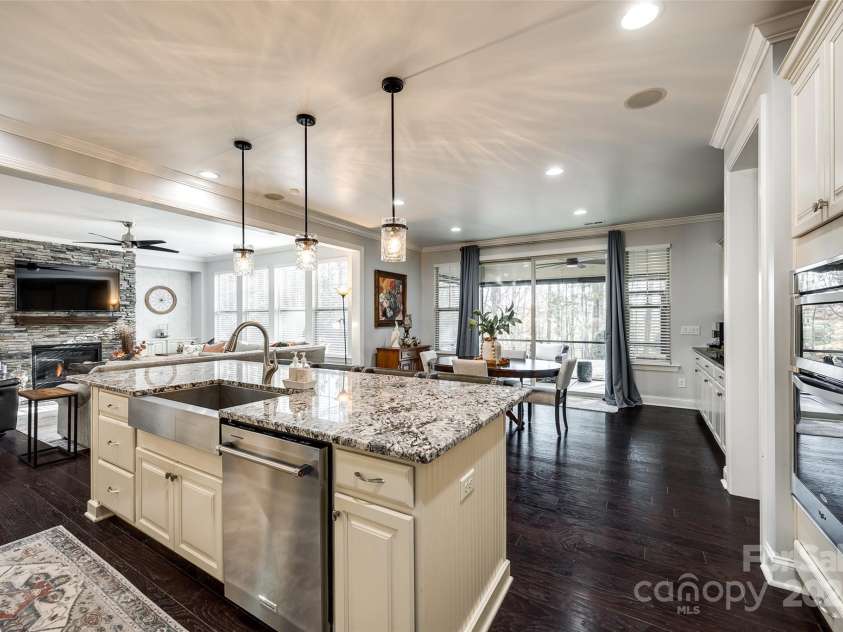 15416 Cimarron Hills Lane, Charlotte, NC 28278.  MLS# CAR4220187, YatesRealty ID 1336. 