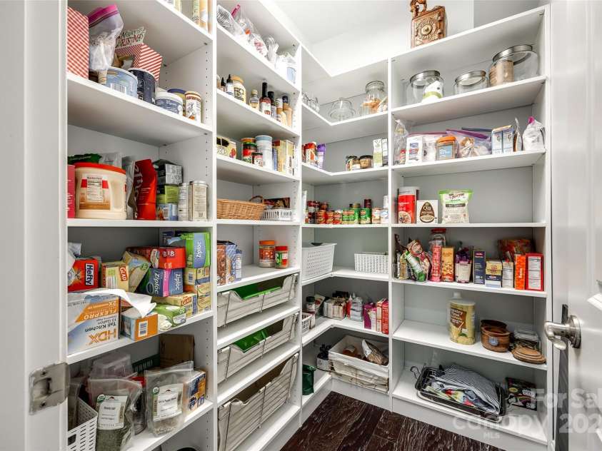 15416 Cimarron Hills Lane, Charlotte, NC 28278.  MLS# CAR4220187, YatesRealty ID 1336. 