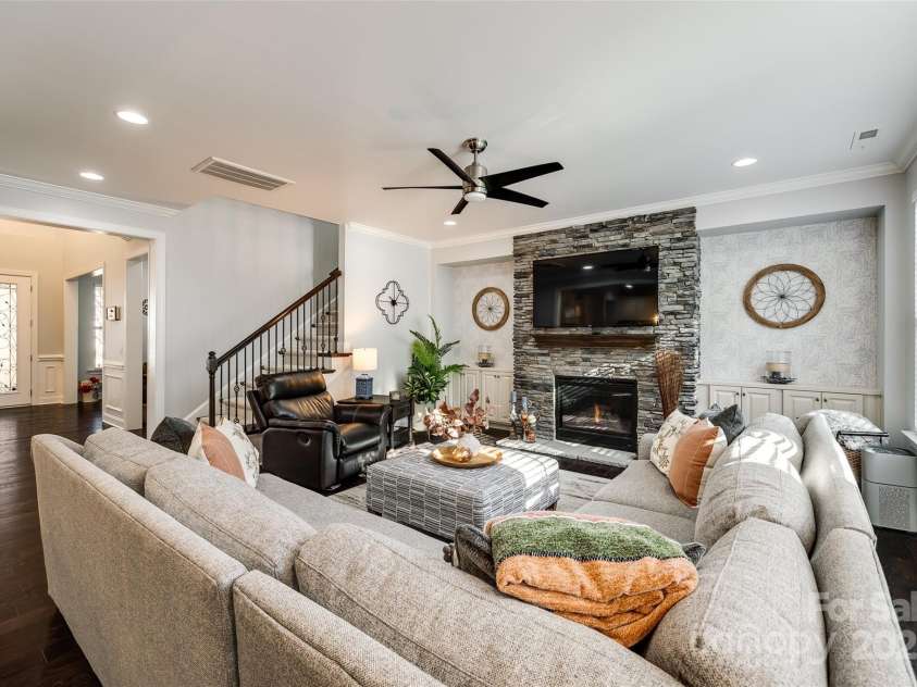 15416 Cimarron Hills Lane, Charlotte, NC 28278.  MLS# CAR4220187, YatesRealty ID 1336. 