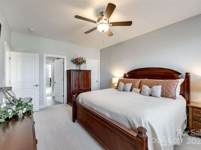 15416 Cimarron Hills Lane, Charlotte, NC 28278.  MLS# CAR4220187, YatesRealty ID 1336. 