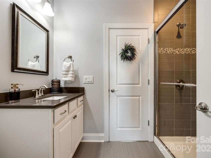 15416 Cimarron Hills Lane, Charlotte, NC 28278.  MLS# CAR4220187, YatesRealty ID 1336. 