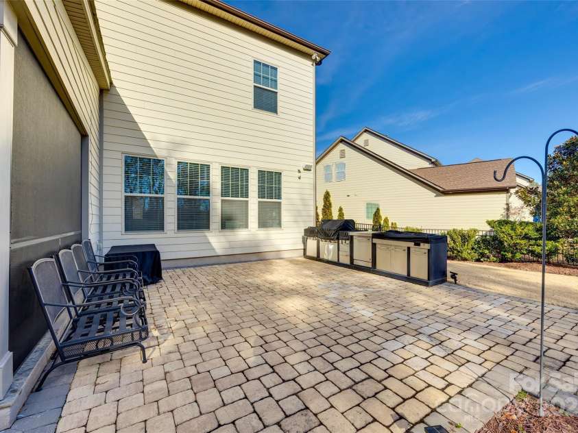 15416 Cimarron Hills Lane, Charlotte, NC 28278.  MLS# CAR4220187, YatesRealty ID 1336. 