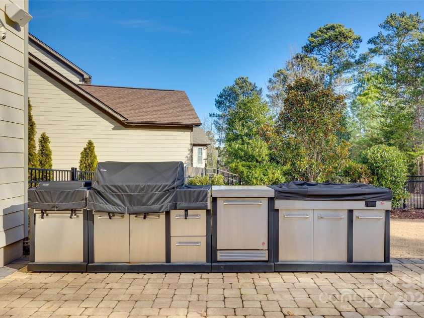 15416 Cimarron Hills Lane, Charlotte, NC 28278.  MLS# CAR4220187, YatesRealty ID 1336. 