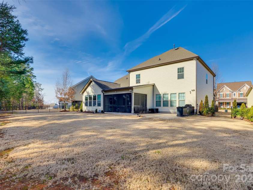 15416 Cimarron Hills Lane, Charlotte, NC 28278.  MLS# CAR4220187, YatesRealty ID 1336. 