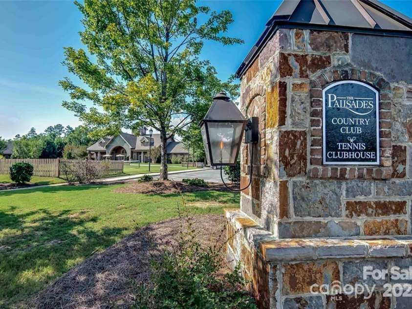 15416 Cimarron Hills Lane, Charlotte, NC 28278.  MLS# CAR4220187, YatesRealty ID 1336. 