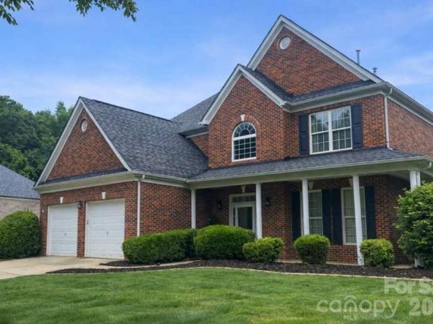 186 Autumn Frost Avenue, Statesville, NC 28677.  MLS# CAR4350841, YatesRealty ID 13360. 
