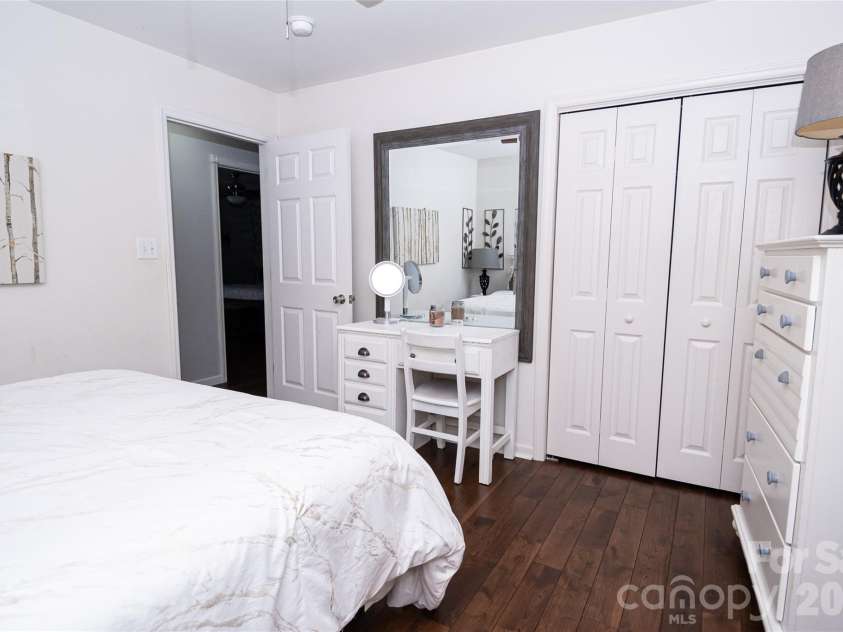 100 Horse Shoe Lane, Morganton, NC 28655.  MLS# CAR4365783, YatesRealty ID 13361. 
