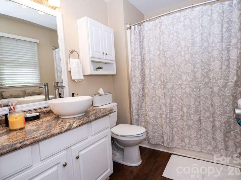 100 Horse Shoe Lane, Morganton, NC 28655.  MLS# CAR4365783, YatesRealty ID 13361. 