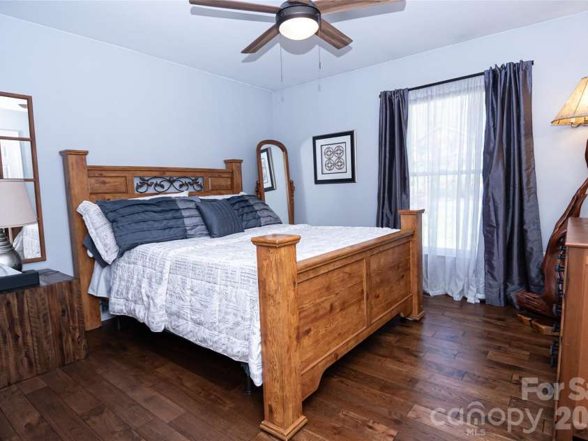 100 Horse Shoe Lane, Morganton, NC 28655.  MLS# CAR4365783, YatesRealty ID 13361. 