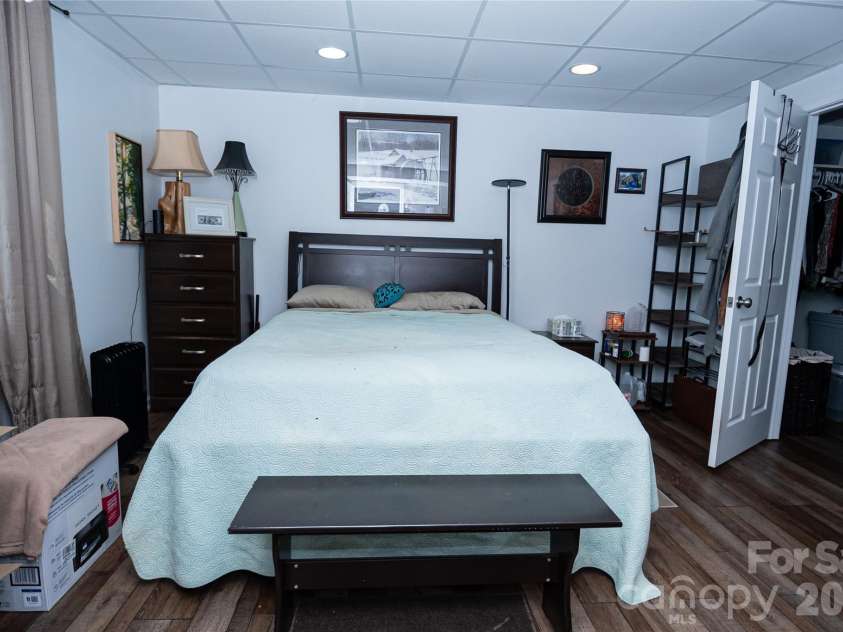 100 Horse Shoe Lane, Morganton, NC 28655.  MLS# CAR4365783, YatesRealty ID 13361. 