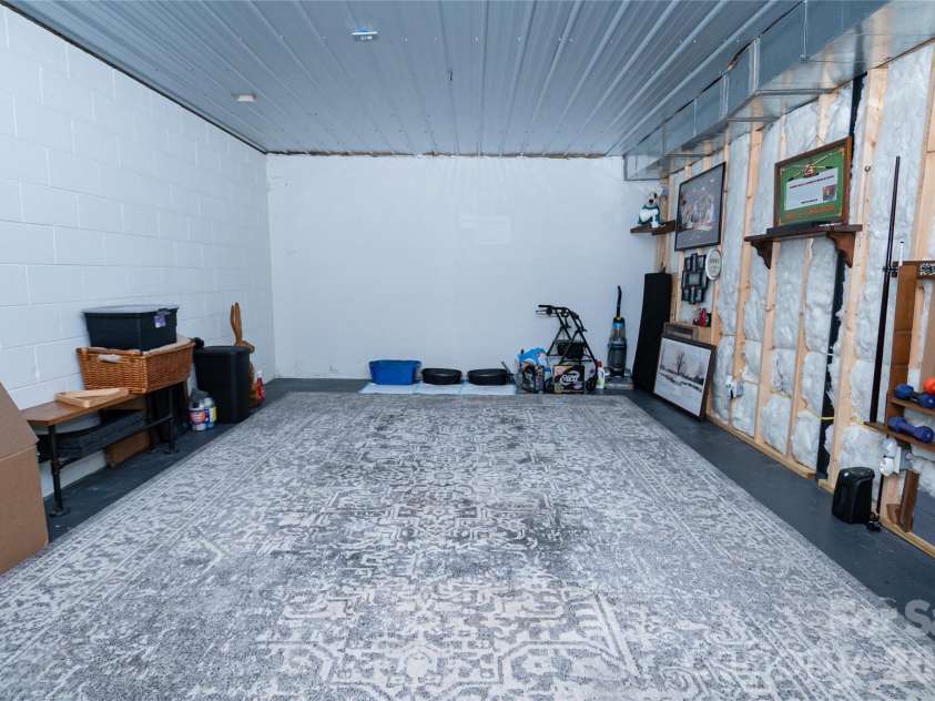 100 Horse Shoe Lane, Morganton, NC 28655.  MLS# CAR4365783, YatesRealty ID 13361. 