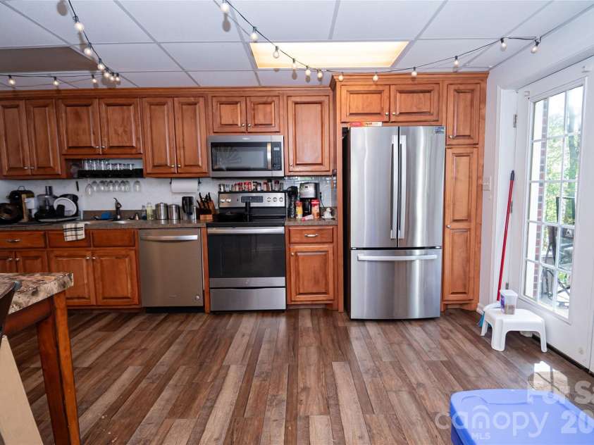 100 Horse Shoe Lane, Morganton, NC 28655.  MLS# CAR4365783, YatesRealty ID 13361. 