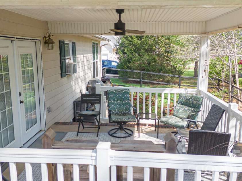 100 Horse Shoe Lane, Morganton, NC 28655.  MLS# CAR4365783, YatesRealty ID 13361. 