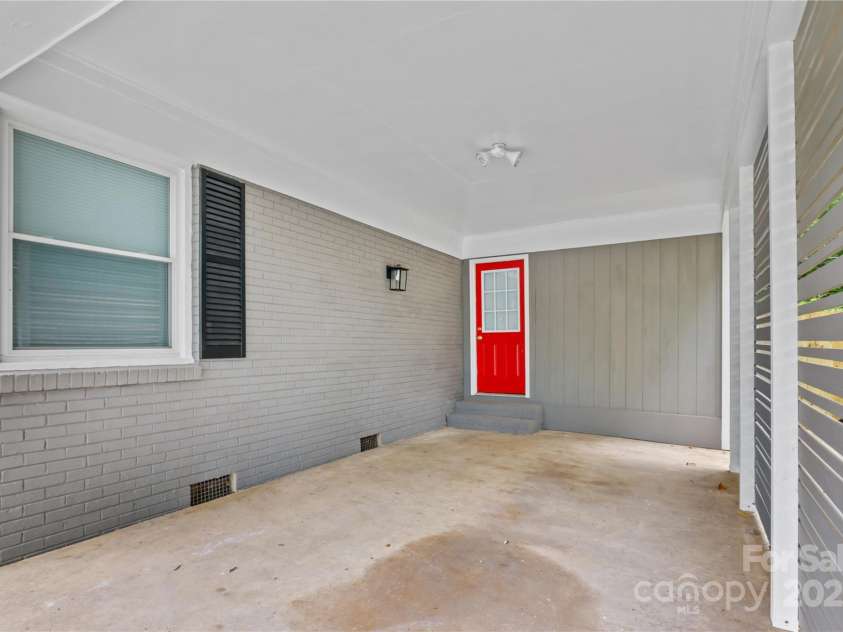 4009 Dunwoody Drive, Charlotte, NC 28215.  MLS# CAR4248551, YatesRealty ID 13361. 