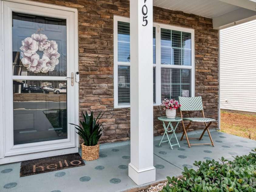 405 Bennington Drive, Stanley, NC 28164.  MLS# CAR4354459, YatesRealty ID 13362. 