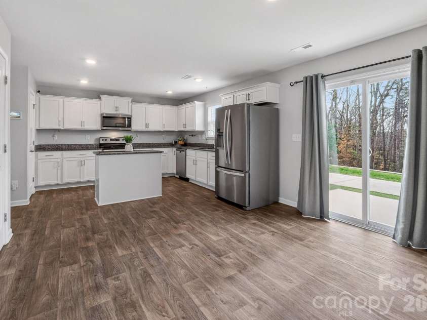 405 Bennington Drive, Stanley, NC 28164.  MLS# CAR4354459, YatesRealty ID 13362. 