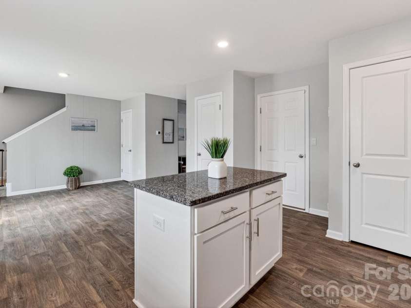 405 Bennington Drive, Stanley, NC 28164.  MLS# CAR4354459, YatesRealty ID 13362. 