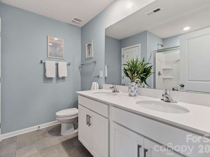 405 Bennington Drive, Stanley, NC 28164.  MLS# CAR4354459, YatesRealty ID 13362. 