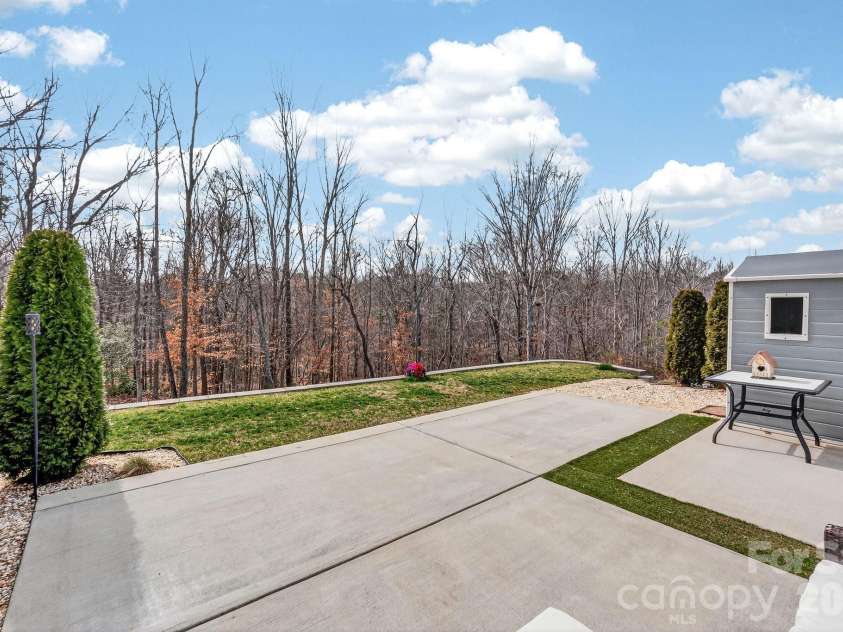 405 Bennington Drive, Stanley, NC 28164.  MLS# CAR4354459, YatesRealty ID 13362. 