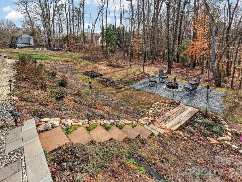 405 Bennington Drive, Stanley, NC 28164.  MLS# CAR4354459, YatesRealty ID 13362. 