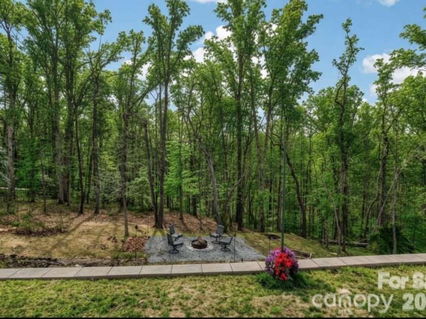 405 Bennington Drive, Stanley, NC 28164.  MLS# CAR4354459, YatesRealty ID 13362. 