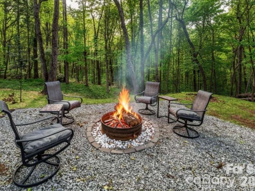 405 Bennington Drive, Stanley, NC 28164.  MLS# CAR4354459, YatesRealty ID 13362. 