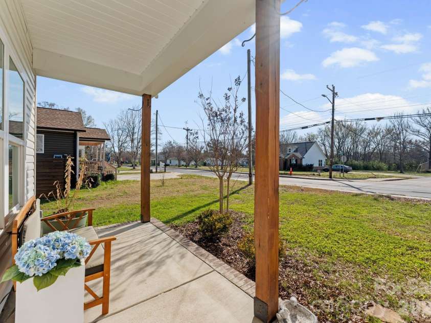 1112 Crawford Road, Rock Hill, SC 29730.  MLS# CAR4352887, YatesRealty ID 13364. 
