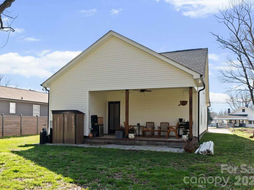 1112 Crawford Road, Rock Hill, SC 29730.  MLS# CAR4352887, YatesRealty ID 13364. 