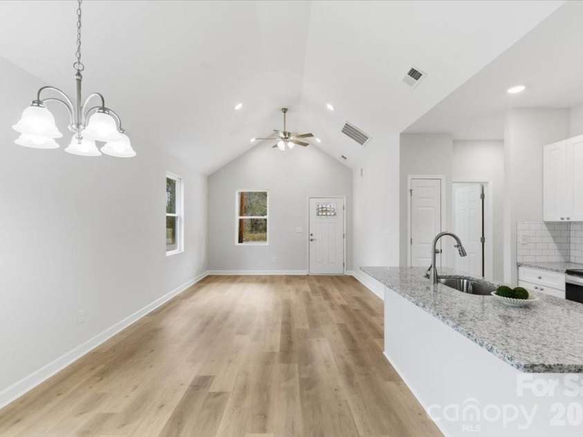 509 Carolina Avenue, Shelby, NC 28150.  MLS# CAR4365803, YatesRealty ID 13365. 